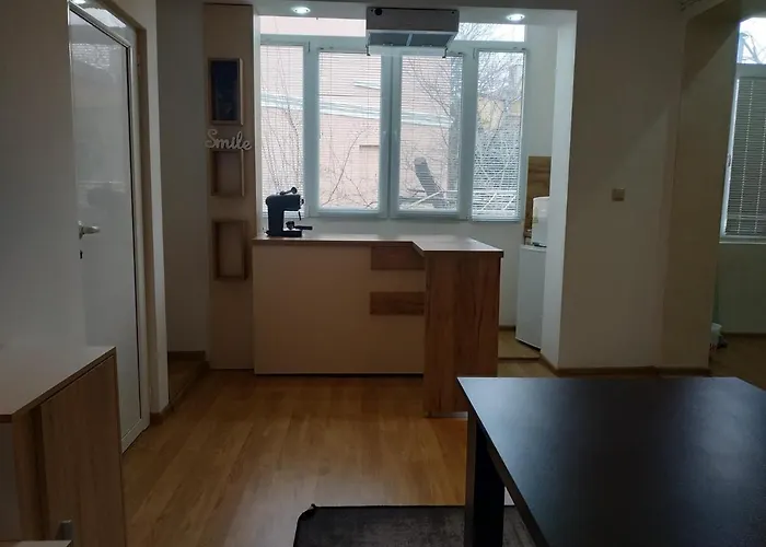 Apartman център *